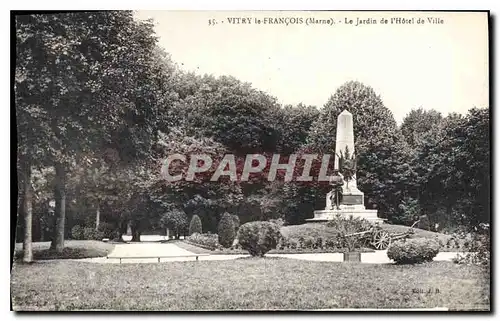 Cartes postales Vitry le Francois Marne Le Jardin de l'Hotel de Ville