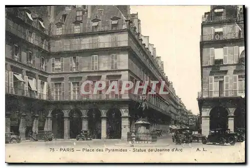 Cartes postales Paris Place des Pyramides Statue de Jeanne d'Arc