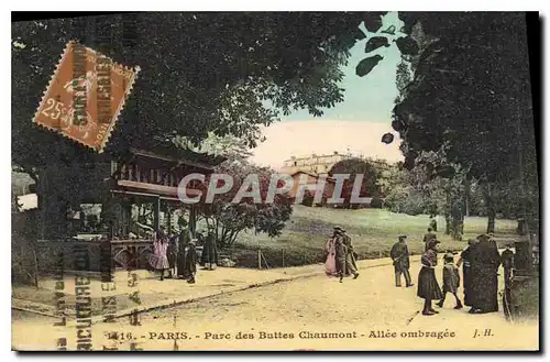 Cartes postales Paris Parc des Buttes Chaumont Allee ombragee