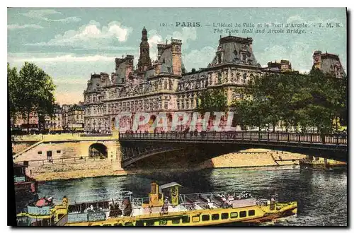 Cartes postales Paris l'Hotel de Ville et le Pont d'Arcole Bateau