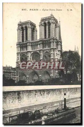 Cartes postales Paris Eglise Notre Dame Bateau