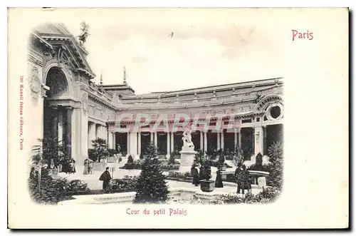 Cartes postales Paris Cour de petit Palais