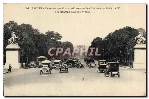 Cartes postales Paris L'Avenue des Champs Elysees et les Chevaux de Marly