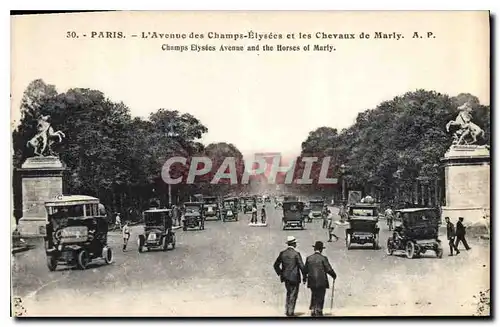 Ansichtskarte AK Paris L'Avenue des Champs Elysees et les Chevaux de Marly