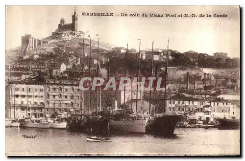 Cartes postales Marseille Un Coin du Vieux Port et Notre Dame de la Garde