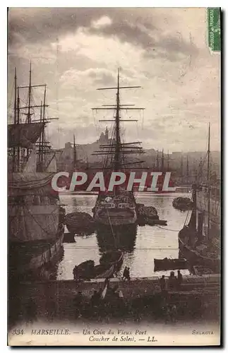 Cartes postales Marseille Un Coin du Vieux Port Coucher de Soleil Bateau