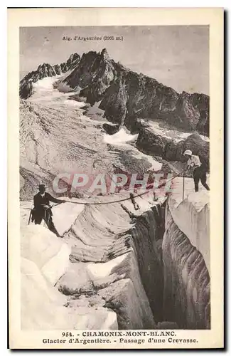 Ansichtskarte AK Chamonix Mont Blanc Glacier d'Argentiere Passage d'Une Crevasse Alpinisme