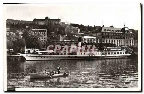 Cartes postales Evian les Bains Haute Savoie Le Port vers le Royal Hotel Bateau Vevey