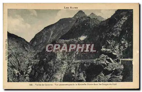 Cartes postales Les Alpes Vallee du Queyras Vue panoramique de la Nouvelle Route dans les Gorges du Gail