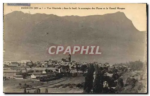 Ansichtskarte AK Embrun Vue Generale dans le fond la montagne des Orres et le Grand Morgon