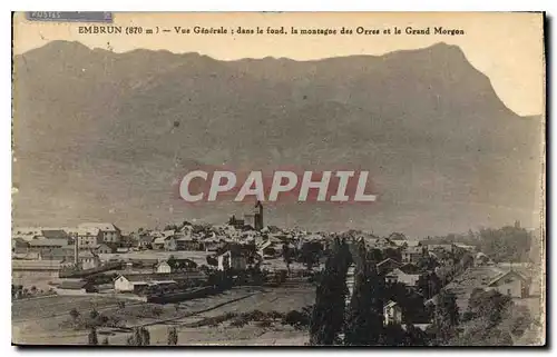 Cartes postales Embrun Vue Generale dans le fond la montagne des Orres et le Grand Morgon