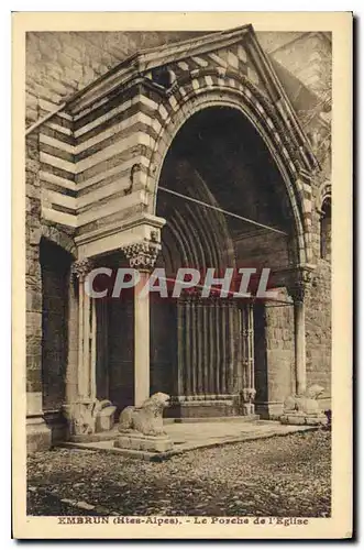 Ansichtskarte AK Embrun Htes Alpes Le Porche de l'Eglise