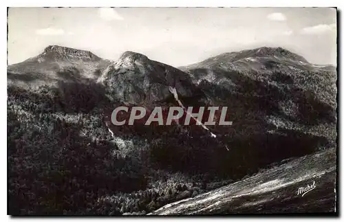 Cartes postales Le Cantal Touristique Au Puy Mary le Puy Violent le Roc d'Ozieres le Roc des Ombres vus du Pas d