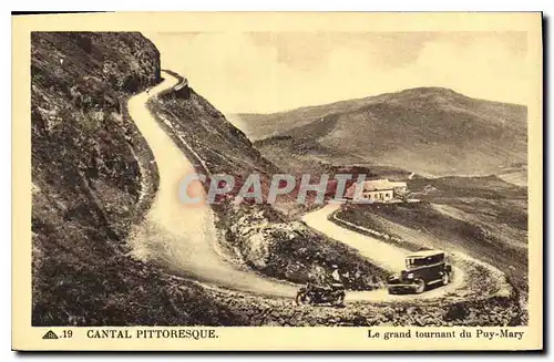 Cartes postales Cantal Pittoresque le Grand Tournant du Puy Mary Moto automobile