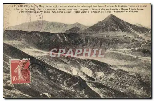 Cartes postales Le Puy Mary domine les vallees qui font eventail autour de l'Antique Colcan du Cantal