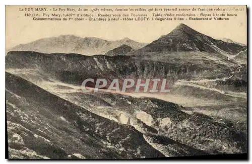 Cartes postales Le Puy Mary domine les Vallees qui font eventail antour de l'antique colcan du Cantal