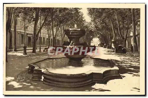 Cartes postales La Douce France Aix en Provence B du R Fontaine des 9 Canons Le Cours Mirabeau