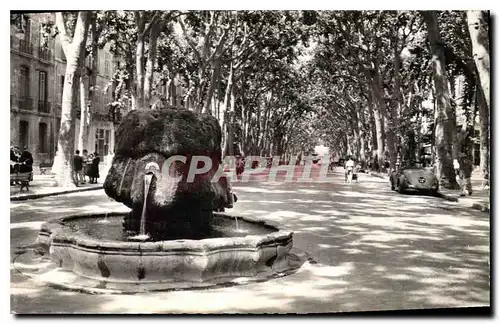 Ansichtskarte AK La Cite du Roy Rene Aix en Provence Fontaine Thermale sur le cours Mirabeau