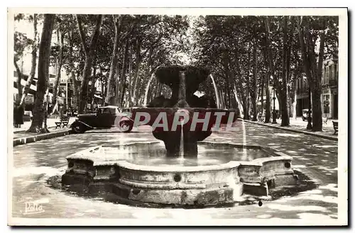 Ansichtskarte AK Aix en Provence Cours Mirabeau Fontaine des Neuf Canons