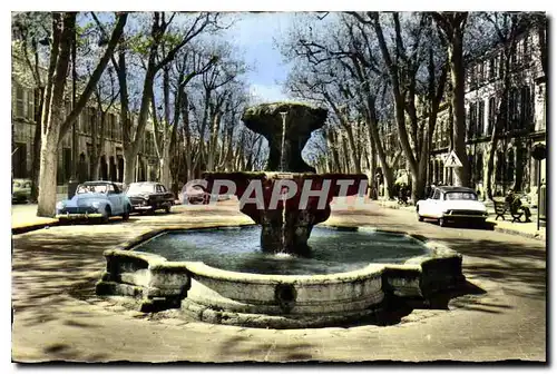 Ansichtskarte AK La Cite du Roy Rene Aix en Provence Bouches du Rhone Fontaine des 9 Canons sur le Cours Mirabeau