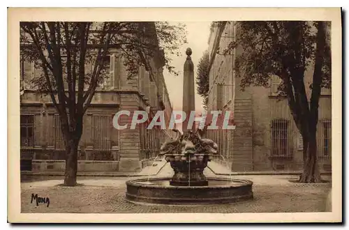 Cartes postales Les Petits Tableaux de Provence Aix en Provence La Fontaine des Quatre Dauphins