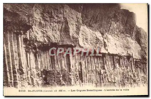 Cartes postales St Flour Cantal Les Orgues Basaltiques L'entree de la ville