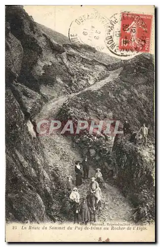 Cartes postales La Route du Sommet du Puy de Dome au Rocher de l'Aigle Ane Mule