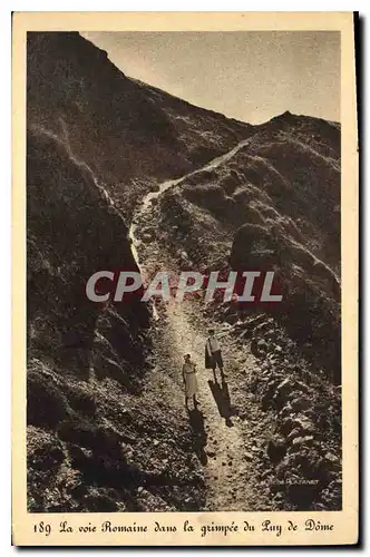 Cartes postales La voie Romaine dans la grimpee du Puy de Dome