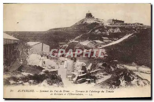 Cartes postales Auvergne Sommet du Puy de Dome Terrasse de l'Auberge du Temple de Mercure et l'Observatoire