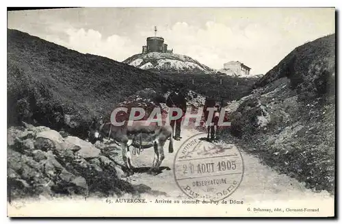 Cartes postales Auvergne Arrivee au sommet du Puy de Dome Ane Mule