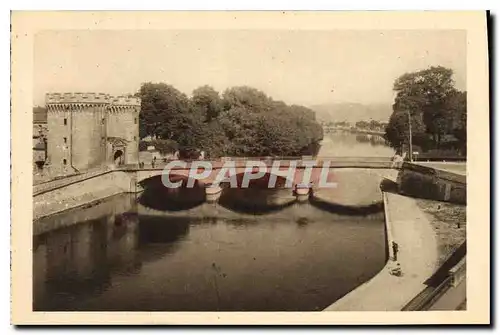 Ansichtskarte AK Verdun Vue panoramique sur la Tour et le Pont Chaussee