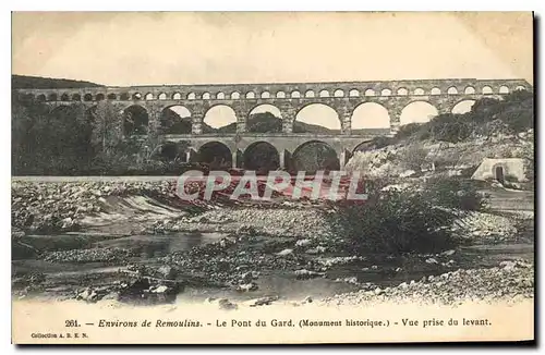 Cartes postales Environs de Remoulins Le Pont du Gard Vue prise du levant