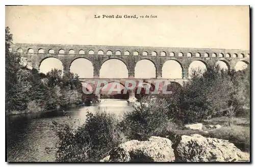 Cartes postales Le Pont du Gard vu de face