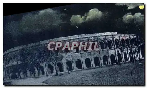 Cartes postales Nimes Les arenes vue exterieure La nuit
