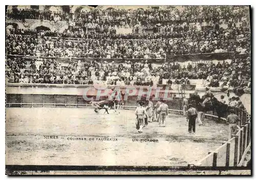 Ansichtskarte AK Nimes Courses de Taureaux Un Picador Corrida