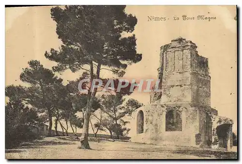 Cartes postales Nimes La Tour Magne