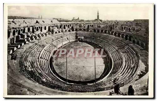 Cartes postales Nimes Gard Les Arenes