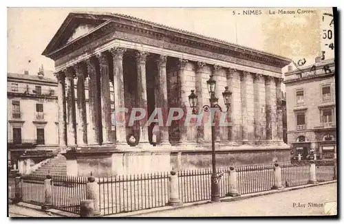 Cartes postales Nimes La Maison Carree