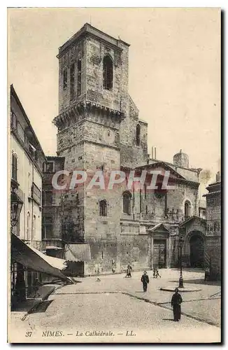 Cartes postales Nimes La Cathedrale