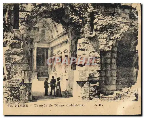 Cartes postales Nimes Temple de Diane interieur