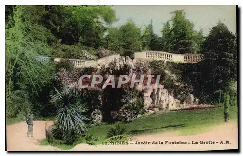 Cartes postales Nimes Jardin de la Fontaine La Grotte