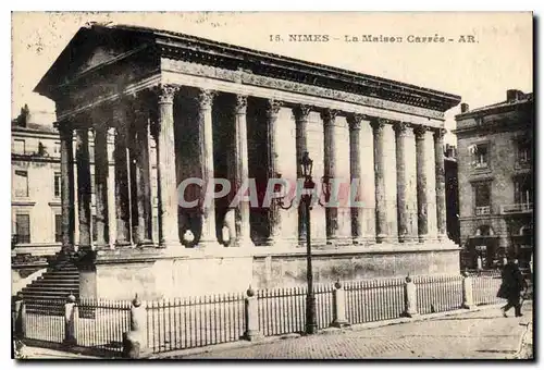 Cartes postales Nimes La Maison Carree