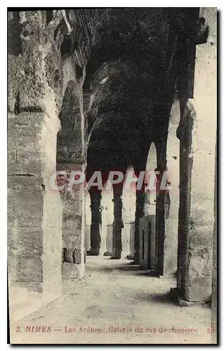 Cartes postales Nimes Les Arenes Galerie du raz chaussee