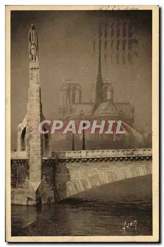 Cartes postales Paris Notre Dame et Statue Ste Genevieve