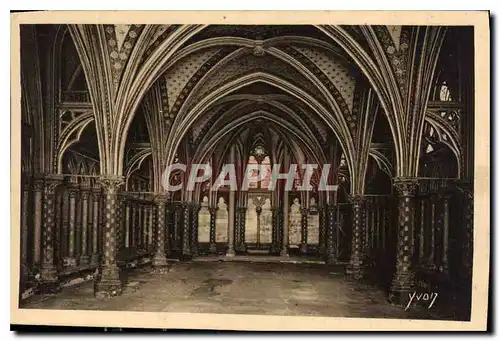 Cartes postales Paris La Sainte Chapelle Interieur de la Chapelle basse