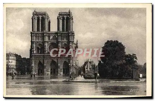 Cartes postales Paris Le Parvis de Notre Dame