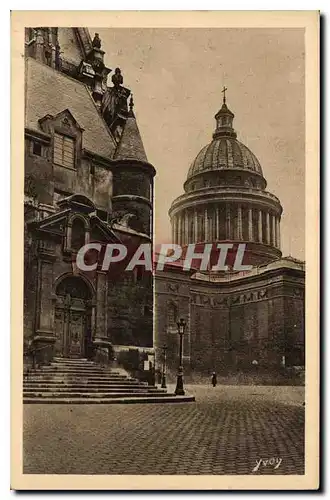 Cartes postales Paris Entree laterale de l'Eglise St Etienne du Mont et Dome du Pantheon