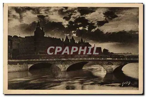 Cartes postales Paris La Conciergerie et le Pont au Change