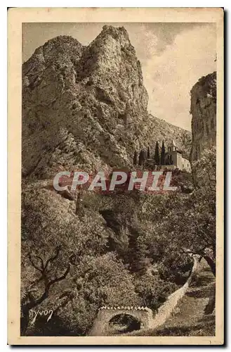 Ansichtskarte AK Paysages et Pierres de Provence Moutiers Ste Marie et Chapelle de Beauvour fondee par Charlemagn