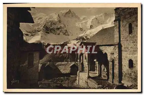 Cartes postales Les Alpes La Meije vue des Terrasses Au premier plan la vieille eglise romane du village